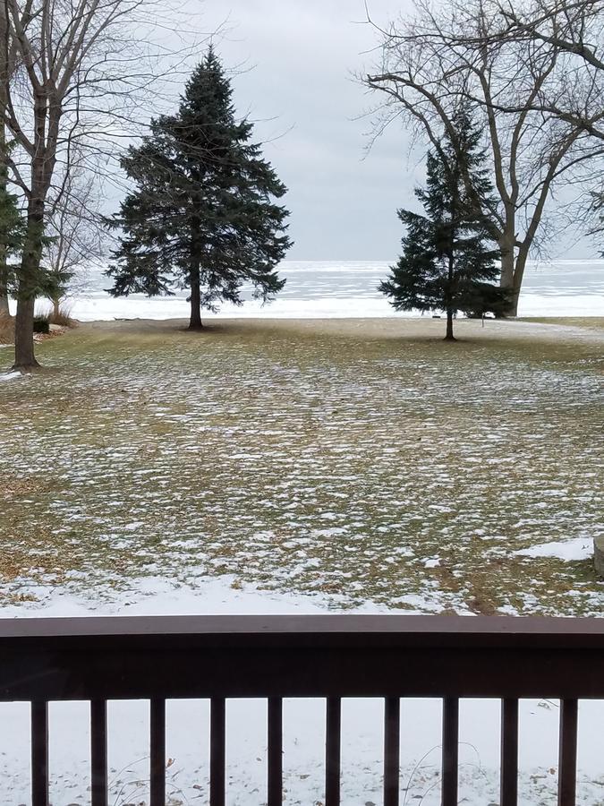 Cozy Cottage On Lake Winnebago Fond du Lac Exterior photo
